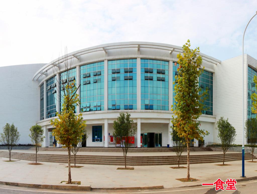 偶喜欢这里的炒粉,还有豆腐皮火锅~~呃~~貌似有点图文不符..