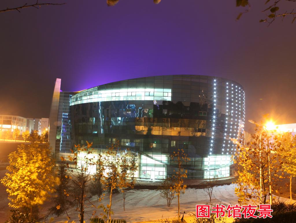 有点小“华丽丽”~~”氛围不错哦,你懂滴:)